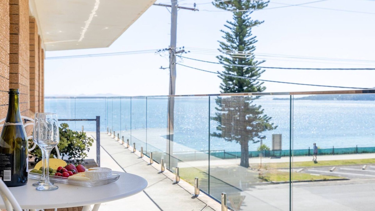 Shoal Bay Apartment | Shoal Towers 5, 11 Shoal Bay Rd - Air Conditioned, WiFi - fantastic location with water views