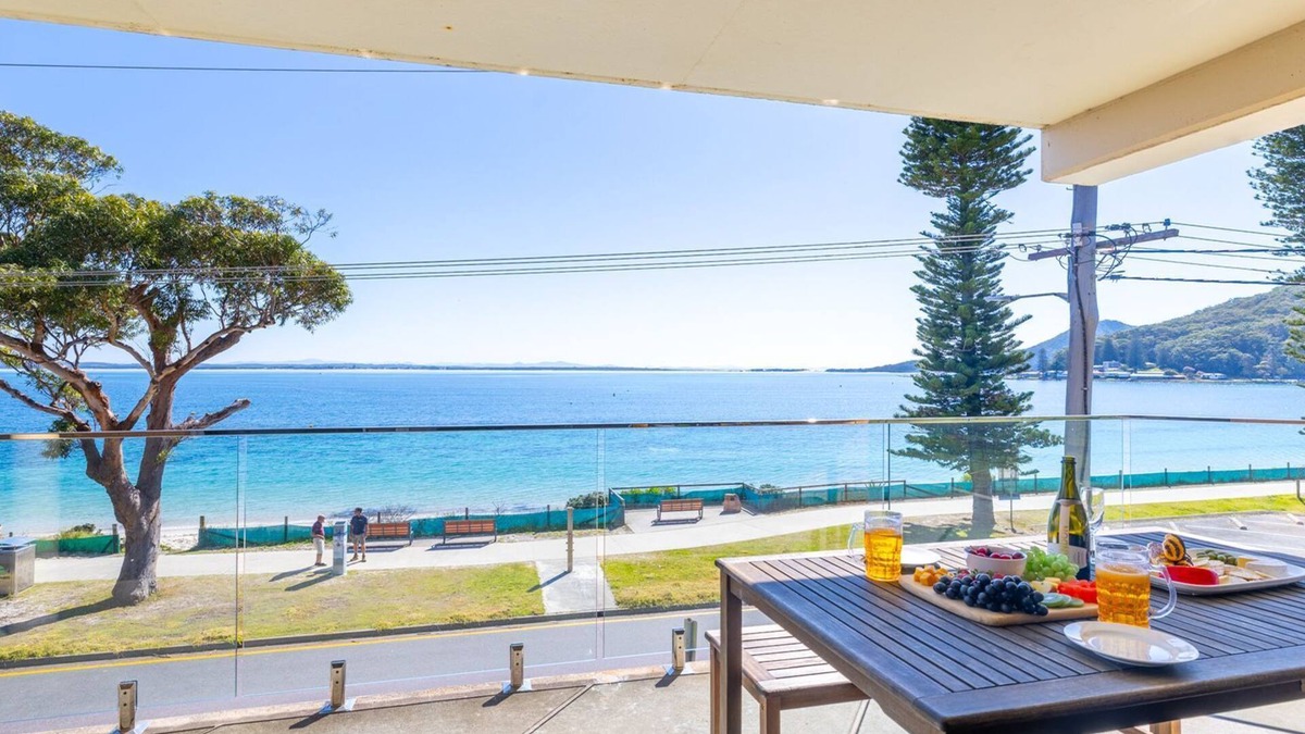Shoal Bay Apartment | Shoal Towers, 6 -11 Shoal Bay Rd - Air Conditiong - Wifi - Stunning water views & perfect location