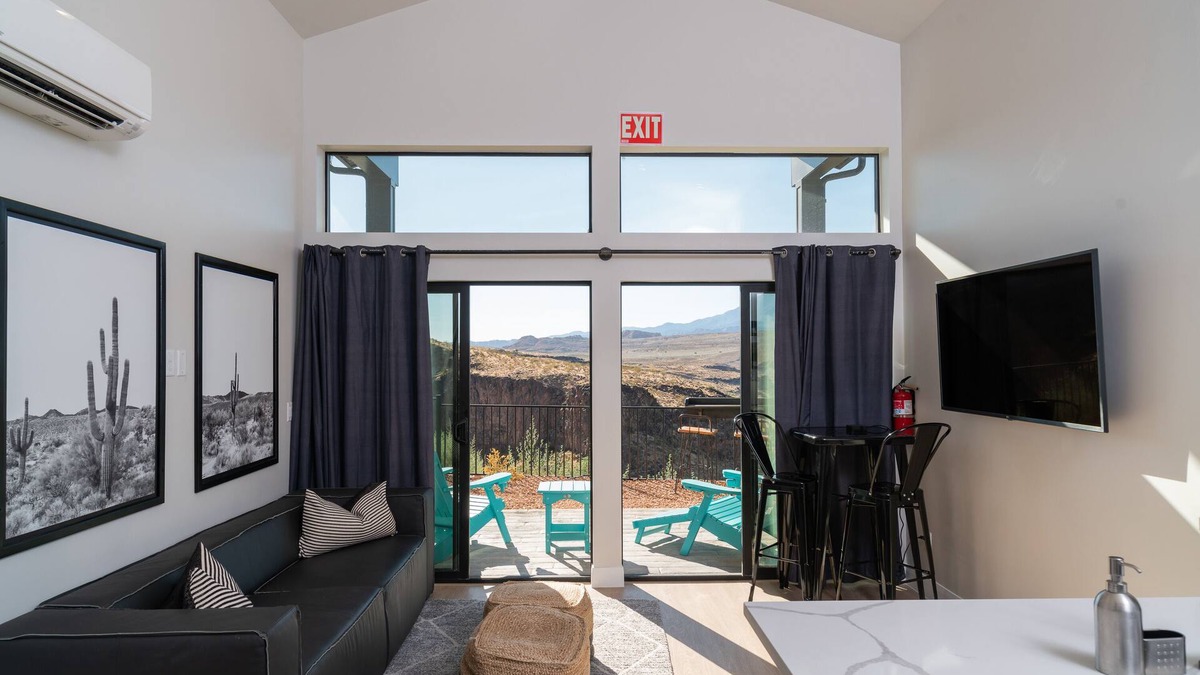 La Verkin Villa | Shocking View Stacker #12 at The Dwellings - Dog Friendly