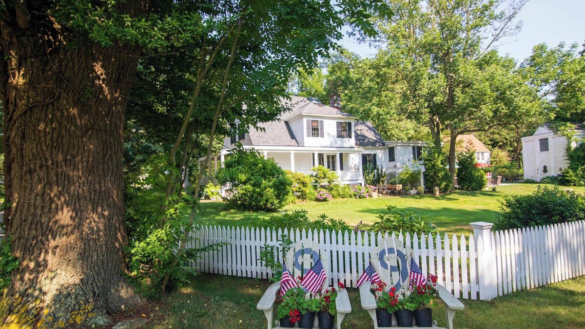 Yarmouth Port House | Shopping Restaurants 6 mins to Beach! AC!