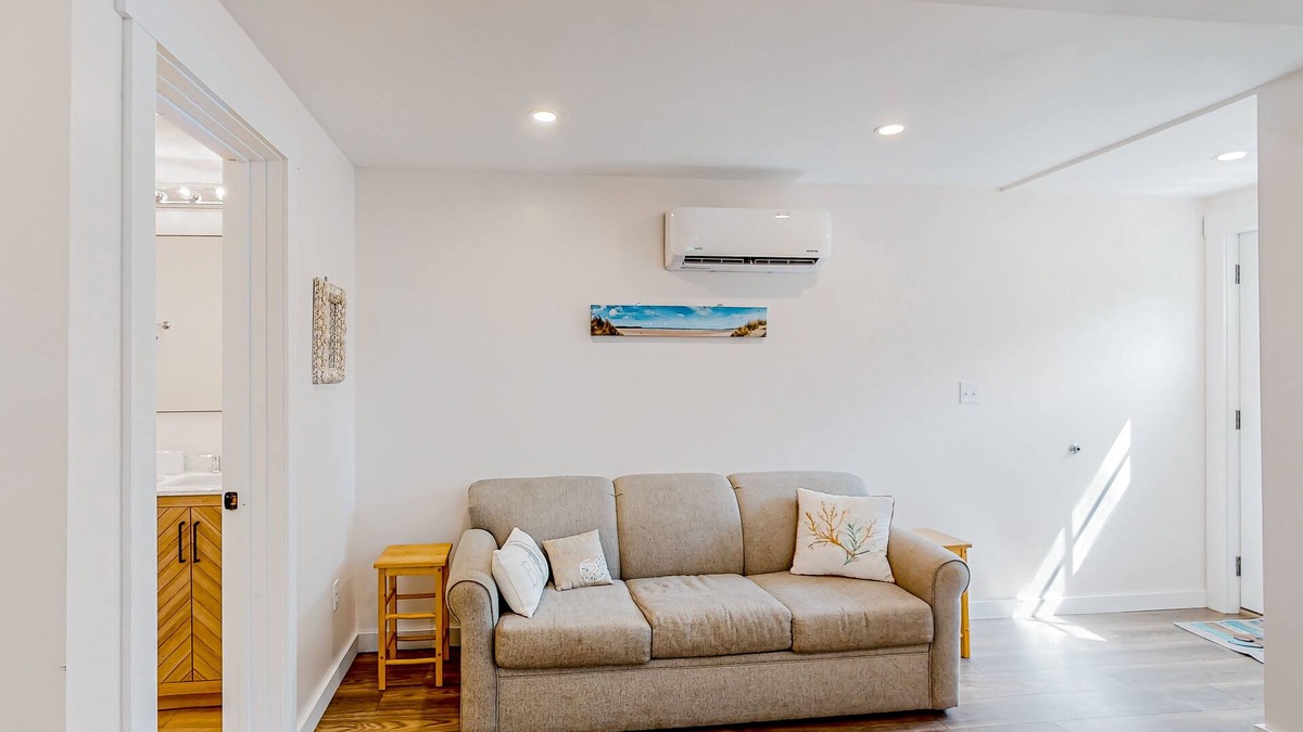 Kennebunk Condo | Shorelands 44-1 | Relaxing Studio, Playground, Outdoor Games