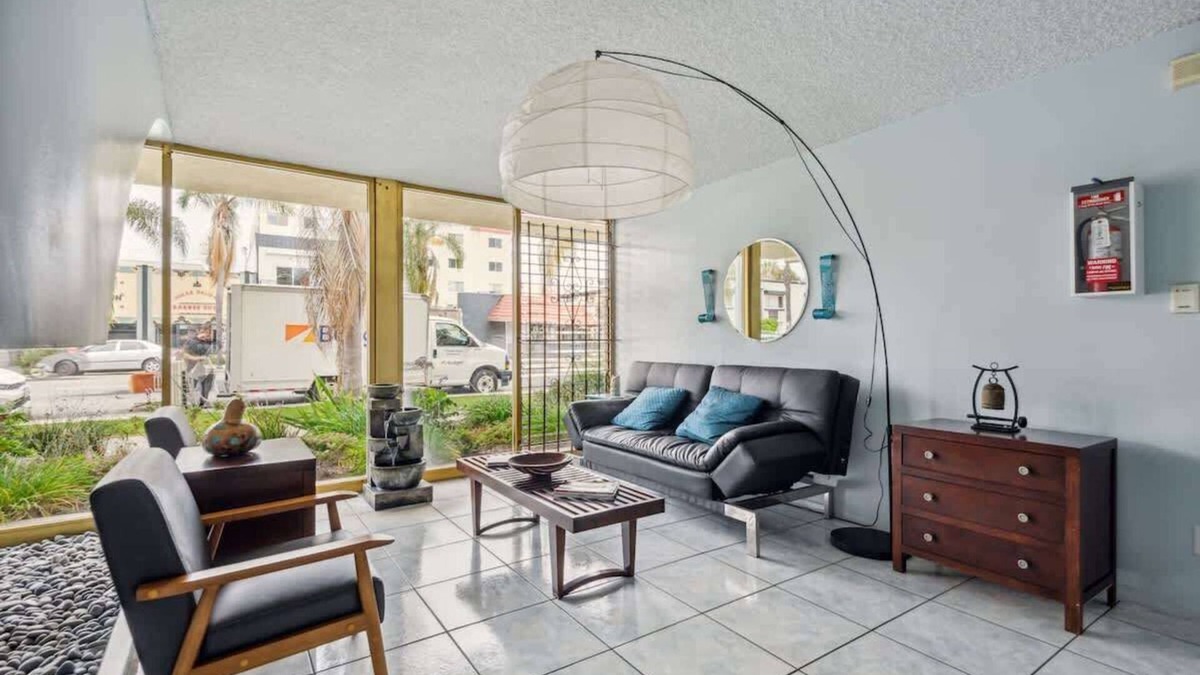 East Village Condo | Shoreline Retreat Sum