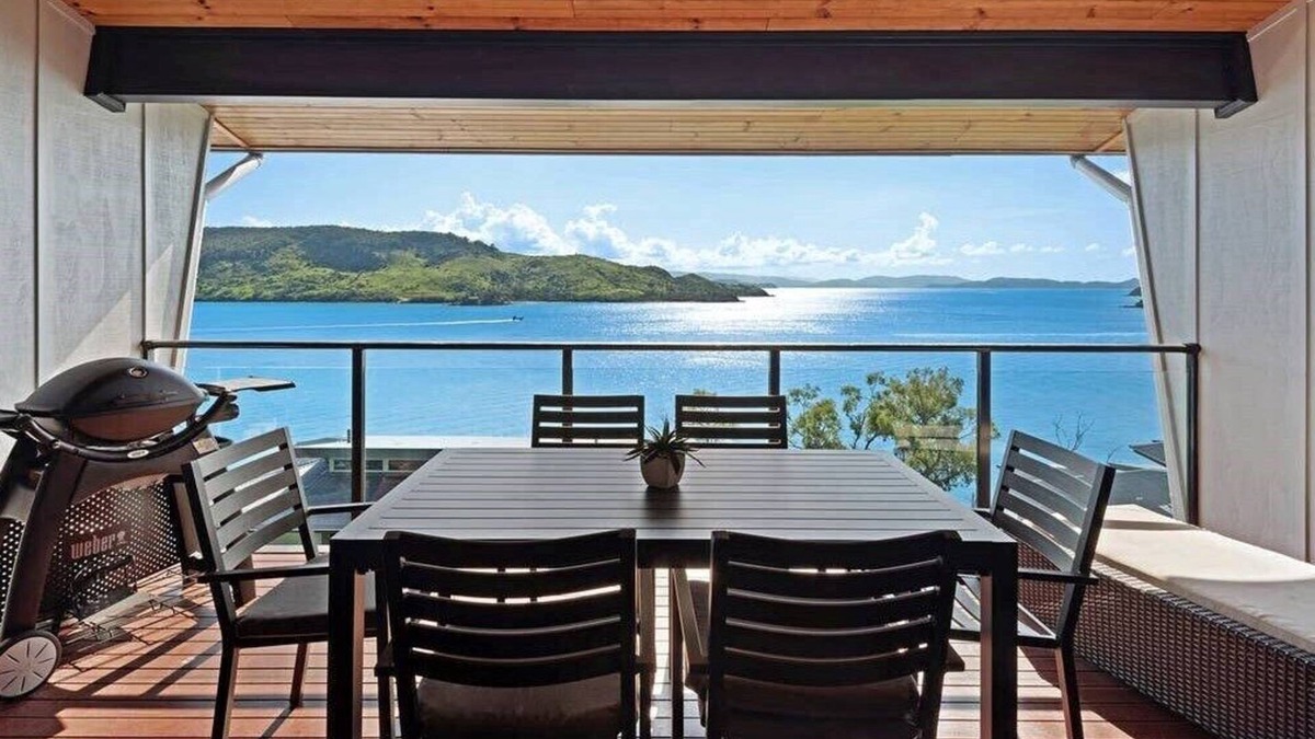Hamilton Island Apartment | Shorelines 18, Seaview Apartment on Hamilton Island