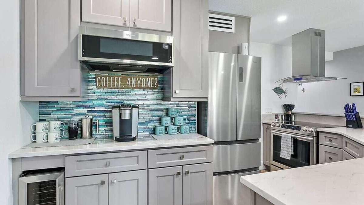 Jacksonville Beach Villa | Short Board on Jax Beach