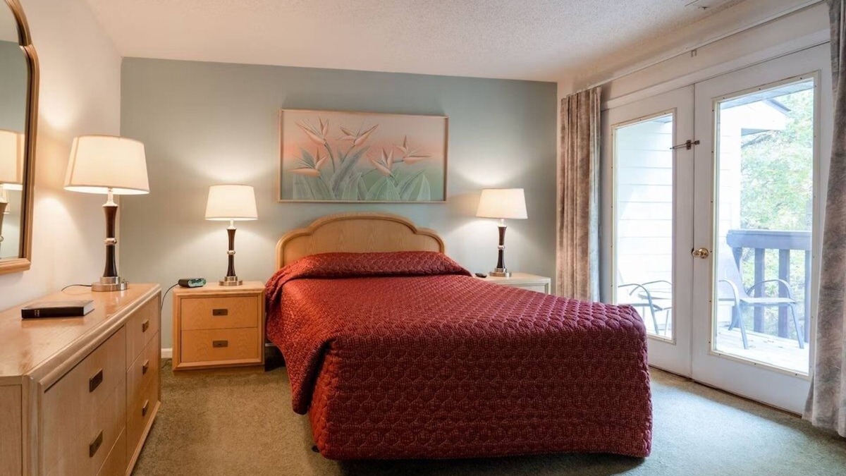 French Lick Villa | Short Drive to French Lick Municipal Airport! Full Kitchen, Outdoor Terrace!