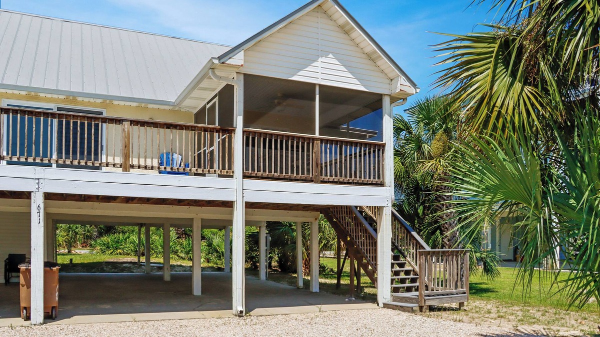 Port St. Joe House | ☀️Short, Easy Walk to Beach | Gulf Views | Papa's Palmetto Place☀️