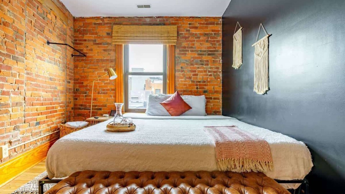Weinland Park Apartment | Short North - Convention - King Bed - Free Parking
