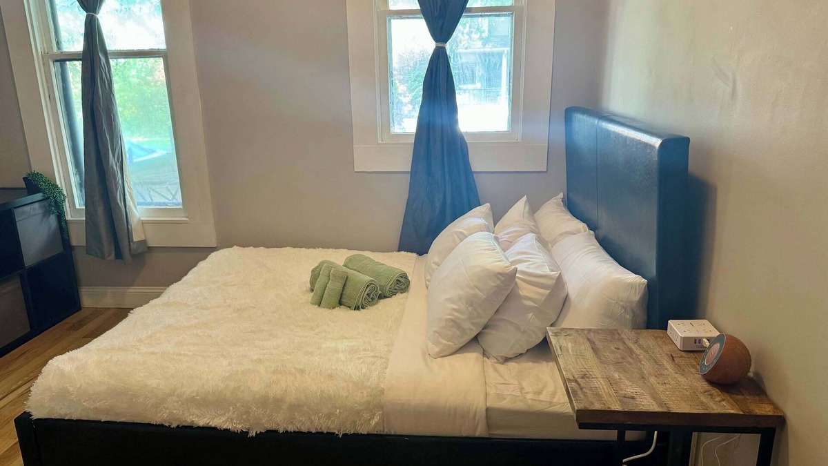 Victorian Village House | Short North - Free Parking - Prime Location