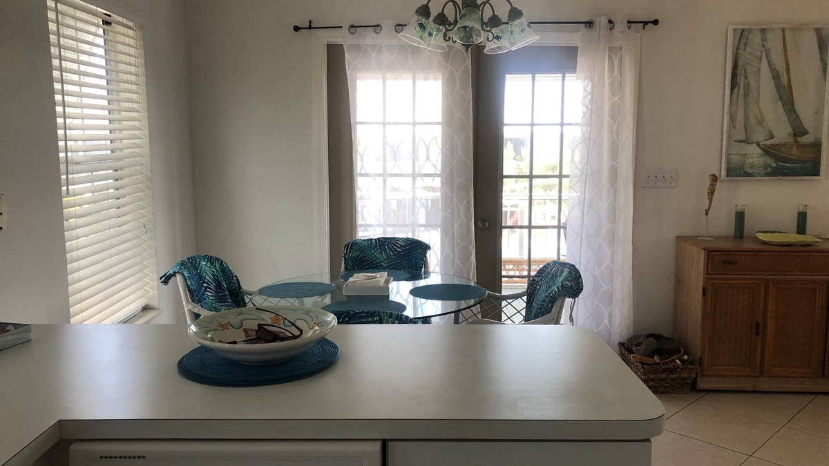 Cutthroat Harbor Estates House | SHORT TERM RENT WITH 10k BOAT LIFTnAvail from 5/1/2025 for 5-6 months