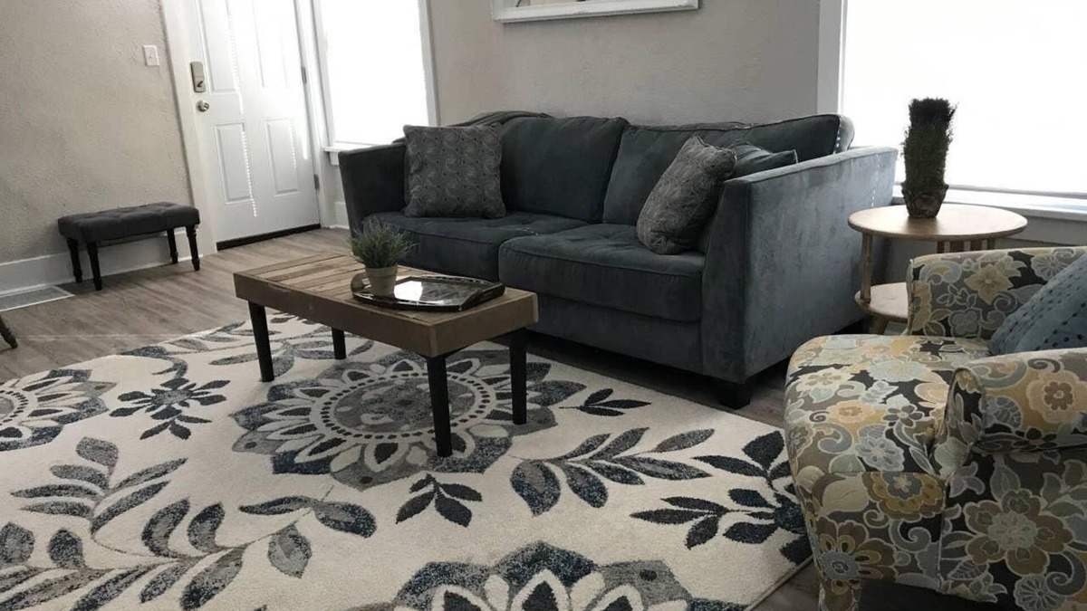 Libertyville Apartment | Short Walk to Downtown Libertyville