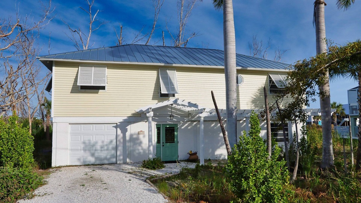 Sanibel House | Short Walk to The Beach! Anhinga House at Sea Oats