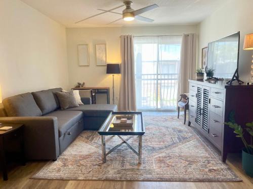 Gainesville Apartment | Shortest Walk to Shands and UF Health - Quiet, Equipped, Reliable - Free Parking