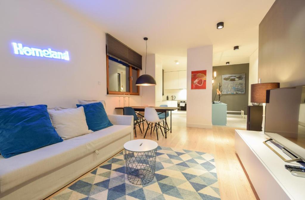 Wilanow Apartment | ShortStayPoland Kieslowskiego (B41)