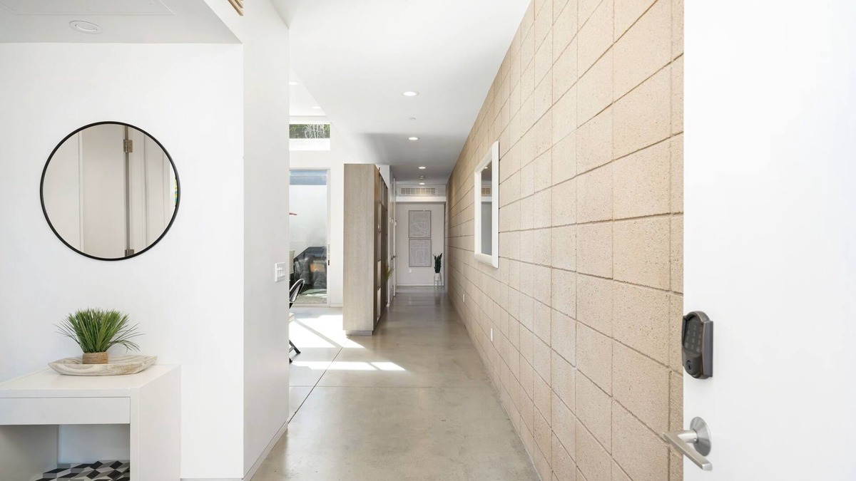 Palm Desert Condo | Showstopper Mid-Century Modern Palm Desert Condo, Walkable To Shops & Eateries!