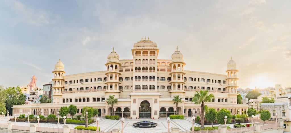 Nathdwara Hotel | Shree Vallabh Vilas Lords Plaza Nathdwara - Pure Veg