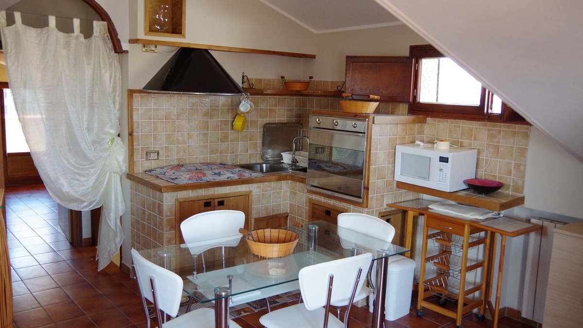 Pineto Apartment | Shs Mansarda, Bellissima Mansarda Small and welcoming