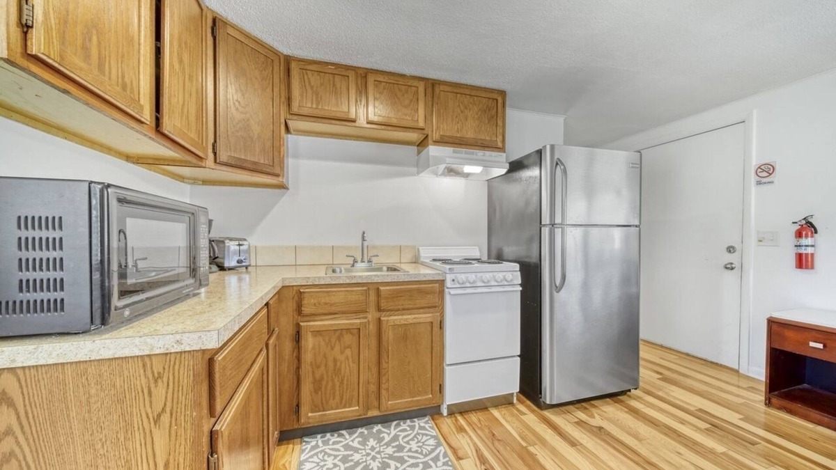 Fennville Apartment | Shull Apartment D