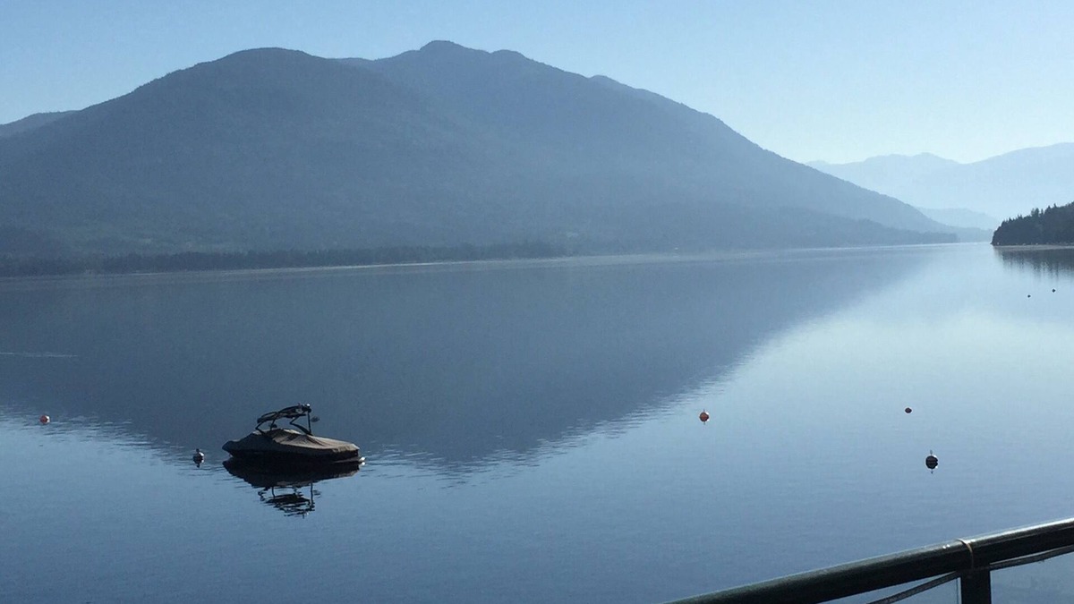 Blind Bay Condo | Shuswap Lake Front Two Bedroom, 3 Bath Condo. Nowhere Is Closer To The Water!