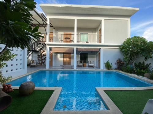 Chang Phueak Villa | Siamhome8 Bedroom Private Pool Villa