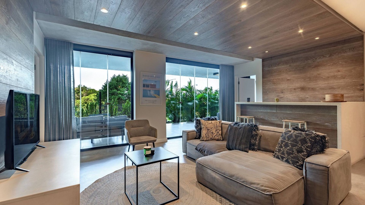 Hillhead Apartment | Sibaya 3BR | Lush Views, Pool & Peaceful Stay