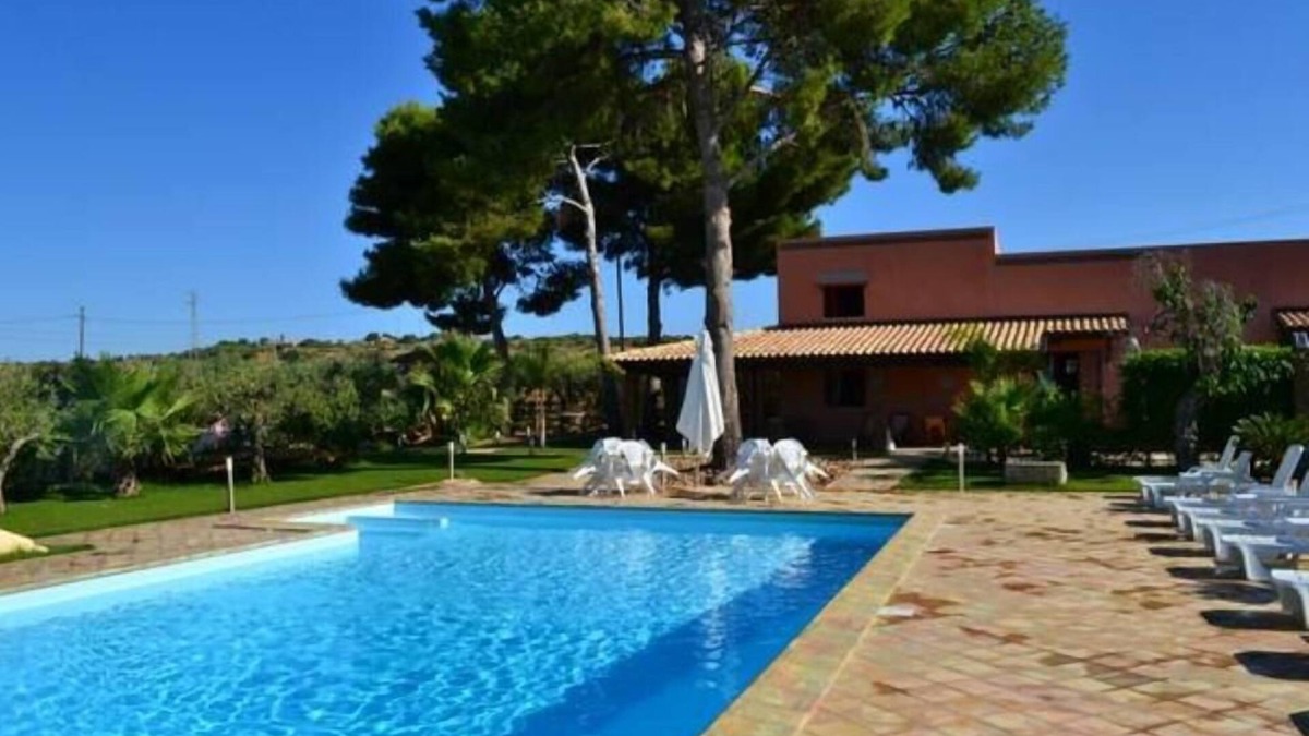 Menfi House | Sicily - Alloro Suite with splendid outdoor swimming pool and Jacuzzi - Villa Abate