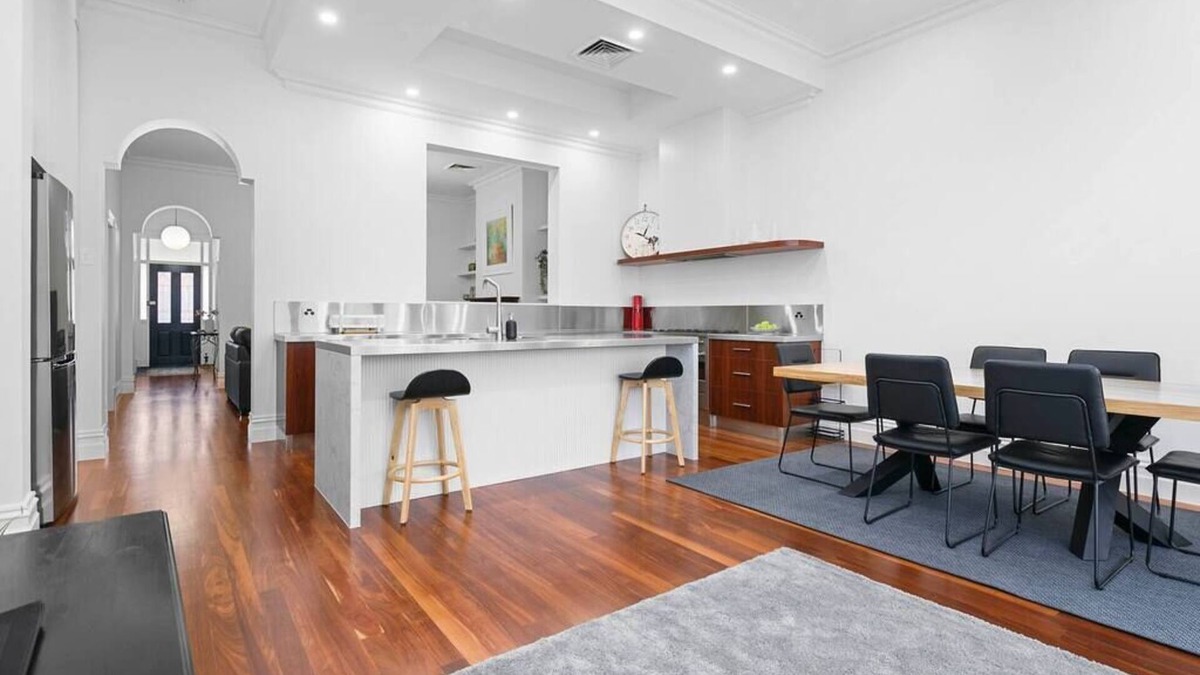 Thebarton House | Sidebottom Stay 5 Mins From CBD - 3Bdrm, 2Bthrm