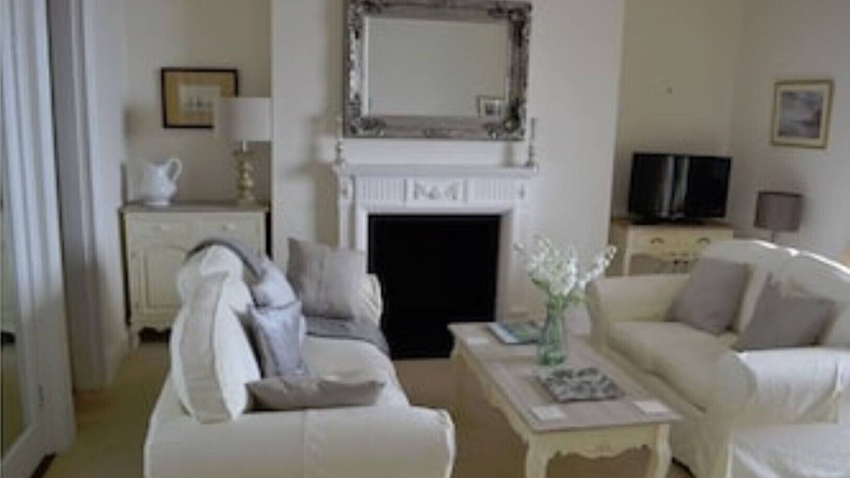 Sidmouth Apartment | Sidmouth seafront apartment, just yards from beach, tastefully furnished.
