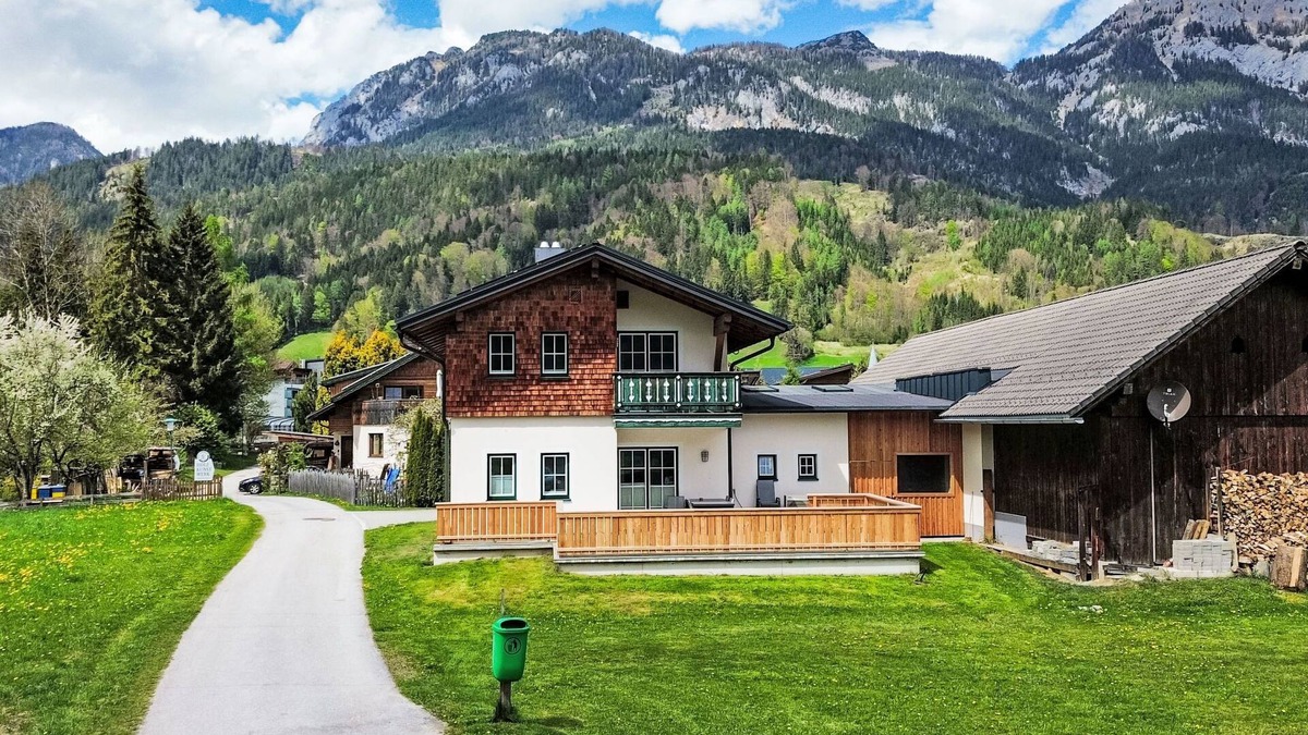 Weissenbach House | Siedlerhof by Interhome