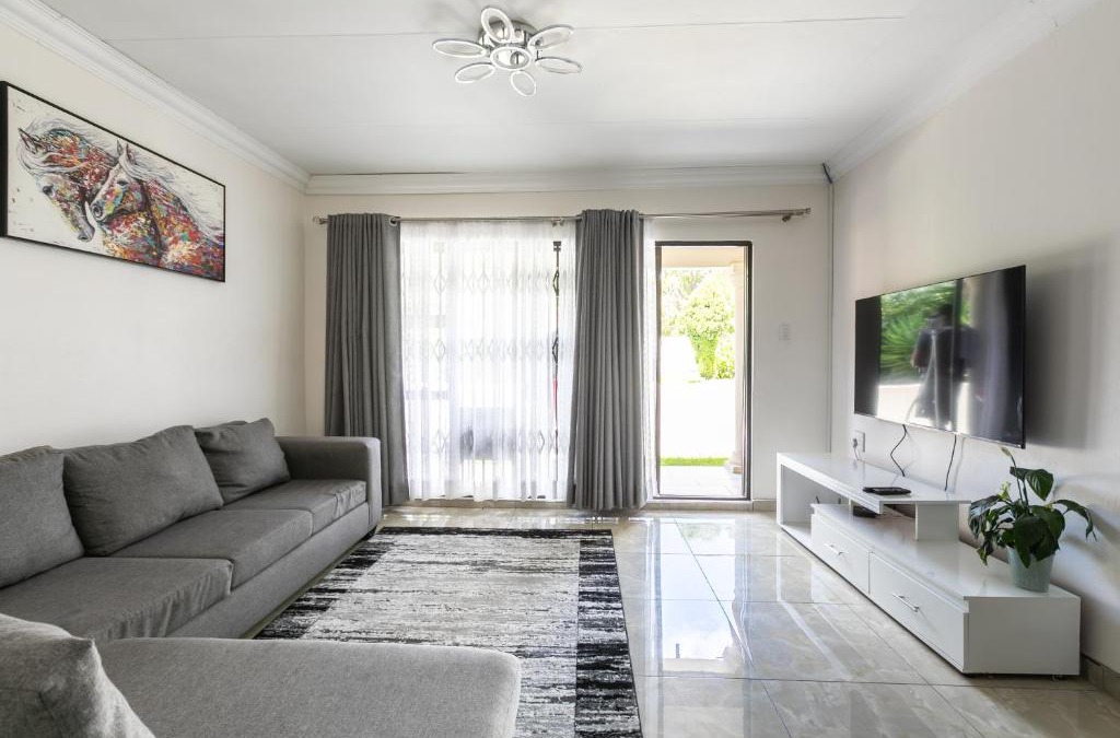 Kempton Park Apartment | Signature Lodge