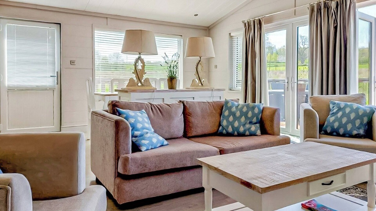 Newbury Ski Chalet | Signature Spa Four Pet