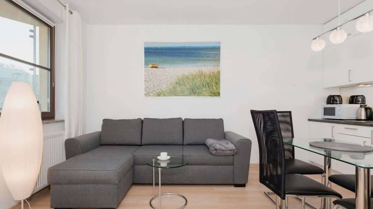 Swinoujscie Apartment | Sikorskiego 1 Świnoujście | Beige and Grey Apartment with Balcony