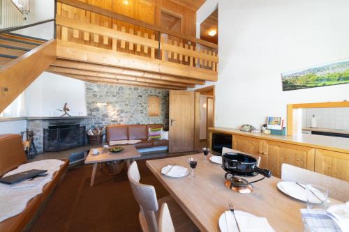 Saint Gallenkappel House | Silberplatten
