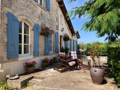 Alloinay Bed & Breakfast | Silk Tree