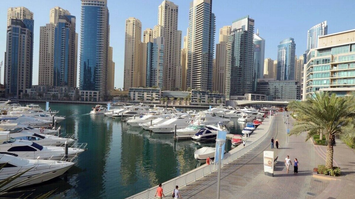 Dubai Marina Apartment | Silk Valley - Chic Studio Close to Beach