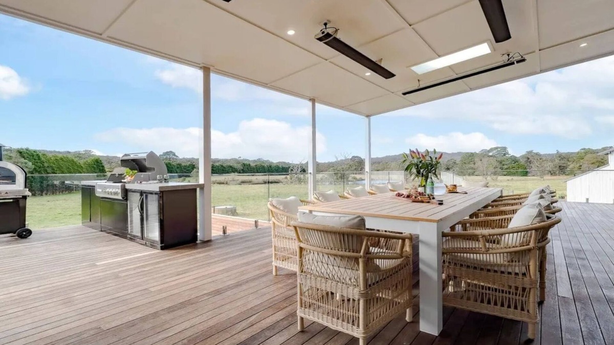 East Kangaloon House | Silos – rural homestead on 50 acres