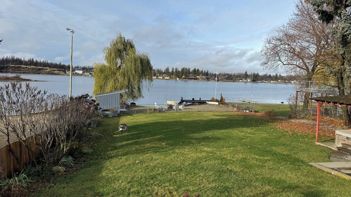 Medical Lake House | Silver Lake waterfront that is quiet and serene, no extra fees