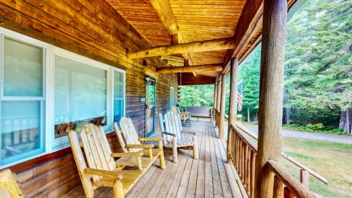 Trenton Cabin | Silver's Log Cabin, Fire Pit, Acadia National Park