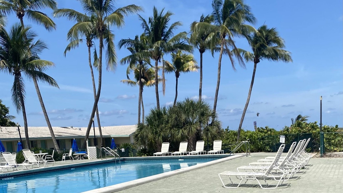 Key Biscayne Hotel | Silver Sands Beach Resort