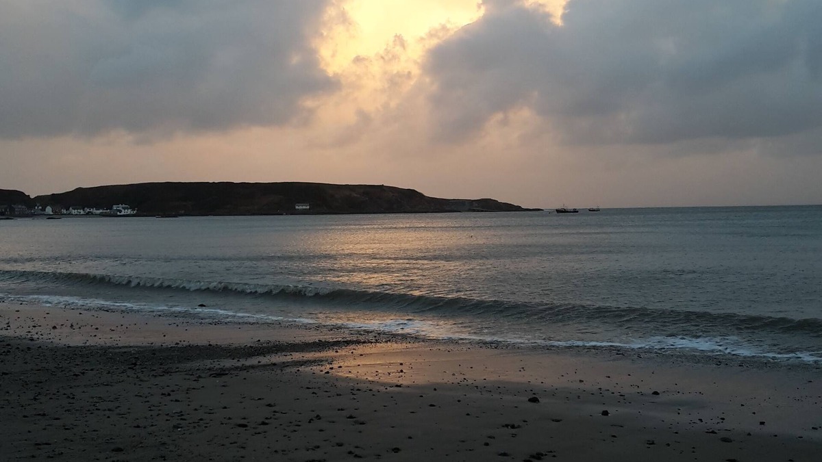 Edern Apartment | SILVER SANDS; MORFA NEFYN; LLYN PENINSULA; NORTH WALES