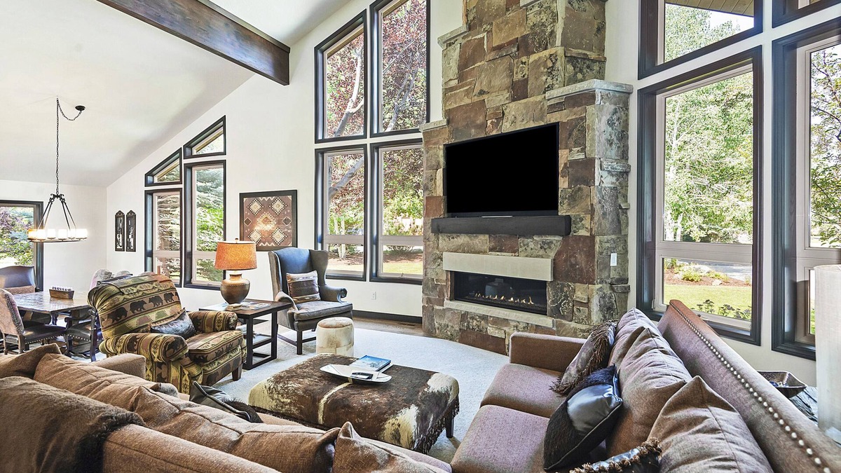 South Snyderville Basin House | Silver Spring Stunner! - 4 bdrm + hot tub