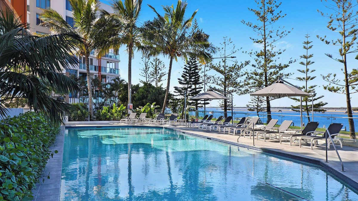 Biggera Waters Apartment | Silvershore Apartments on the Broadwater