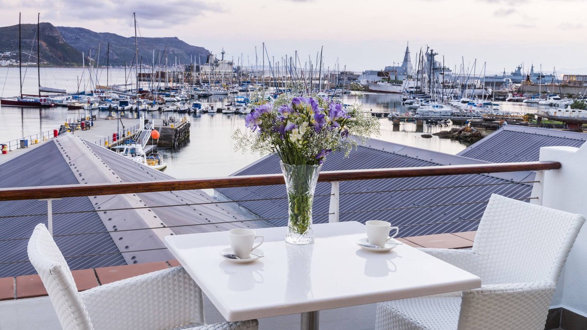Simon's Town Hotel | Simon's Town Quayside Hotel