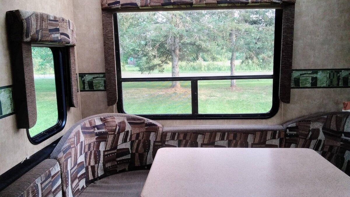 Algoma District Apartment | Simple and Quiet on the river