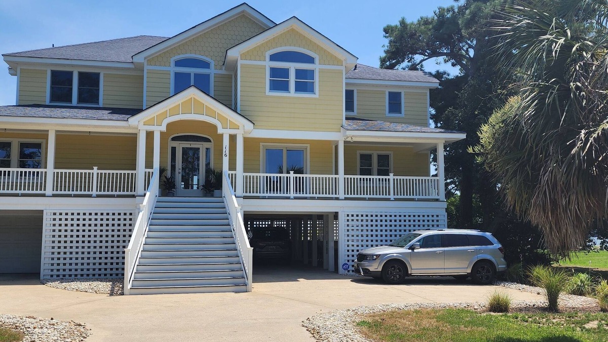 Point Harbor House | Simply Elegant - Visit the OBX and Overlook the Currituck Sound