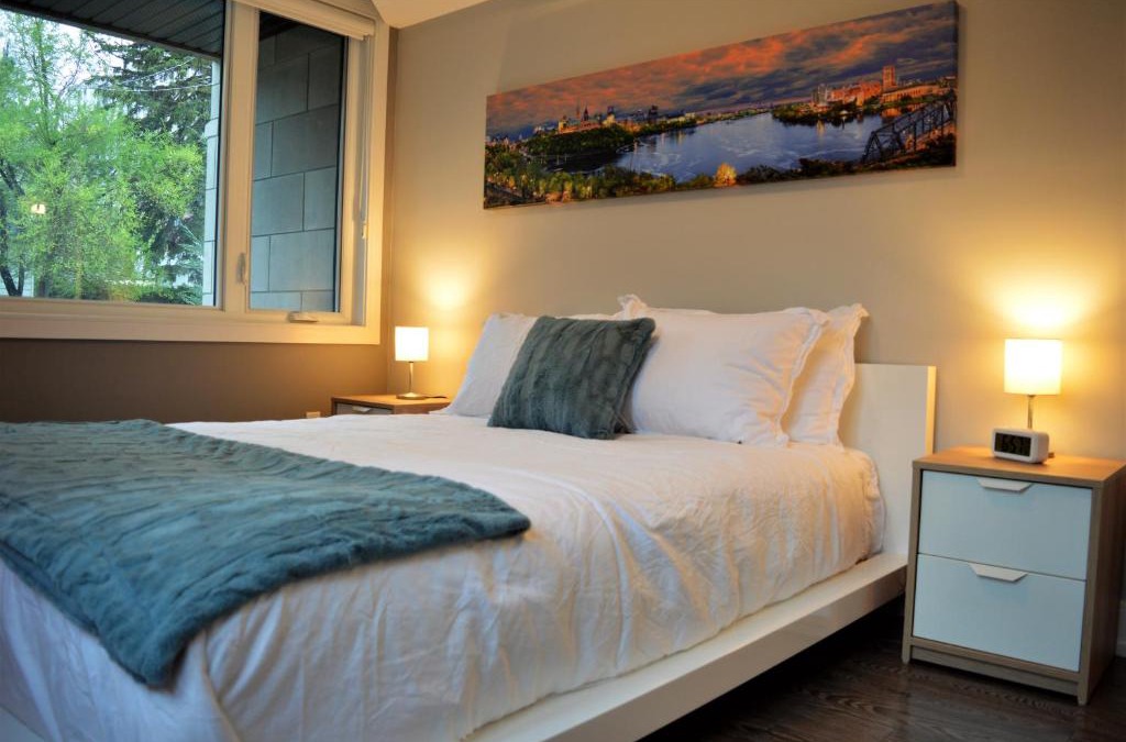 Ottawa Division Apartment | Simply Luxury Stays