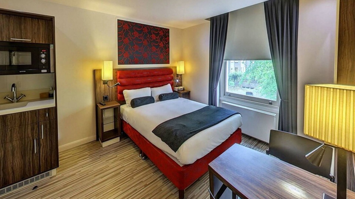 West Kensington House | Simply Rooms & Suites