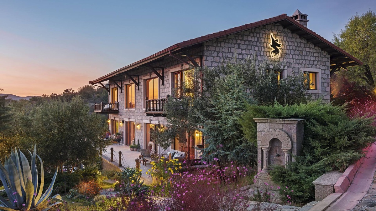 Ayvacik Hotel | Simurg Inn