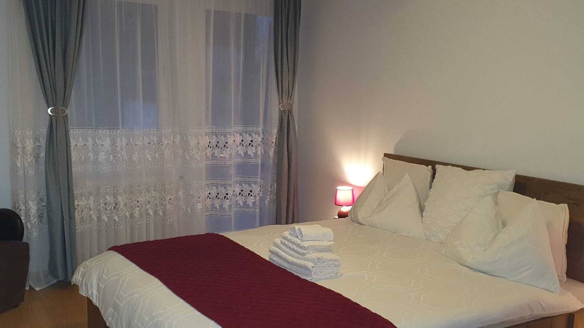 Sinaia Apartment | Sinaia Very Close to Cable car and City Cente. Only 25 Minutes From Peles Castle
