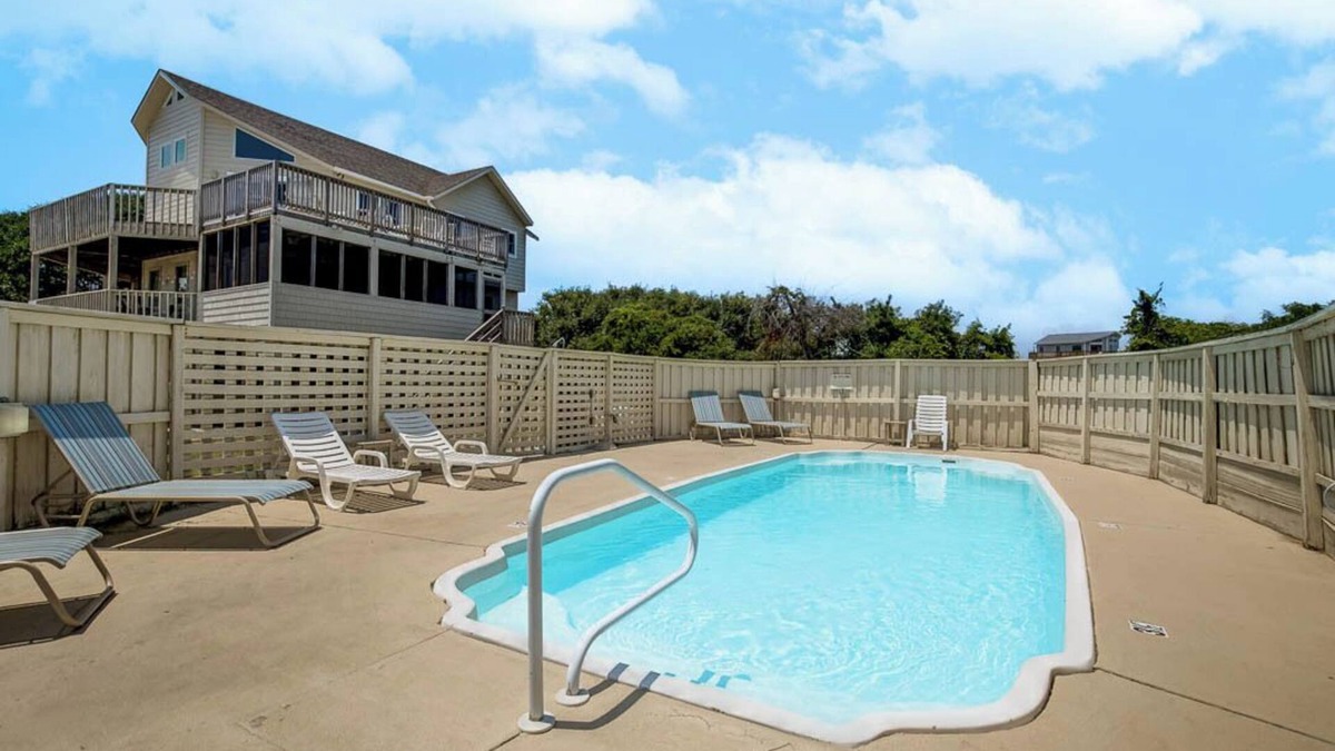 Tuckahoe House | Singing Sandpipers | 325 ft to the beach | Private Pool, Dog Friendly, Community Pool