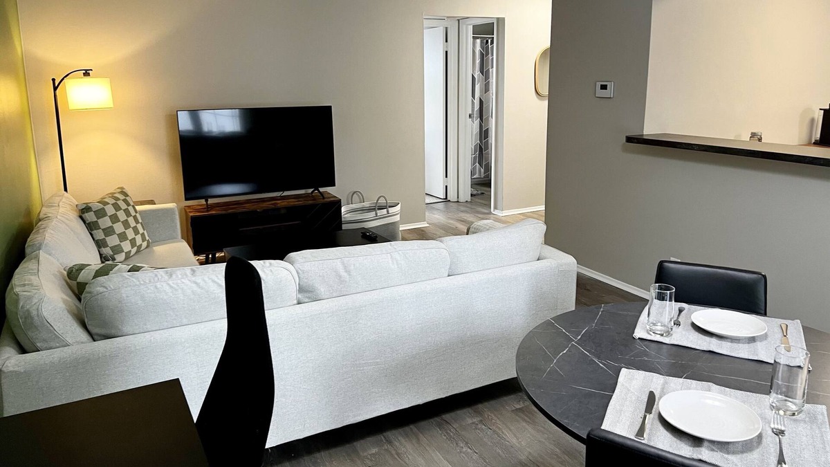Northwest Columbus Apartment | Single Bedroom condo just 10 minutes from Downtown Columbus